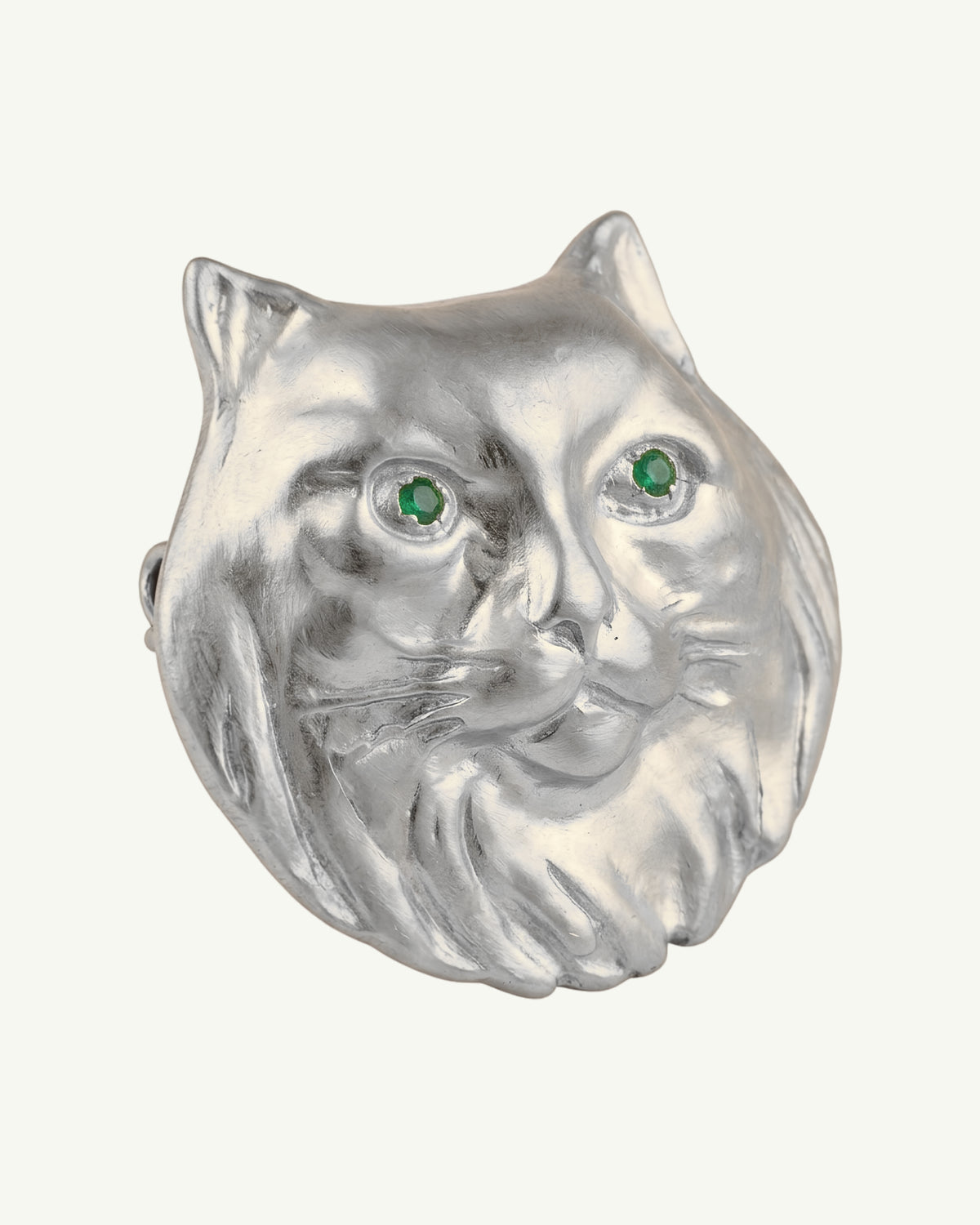 PAŞA silver plated cat brooch with natural emerald eyes by EFEK